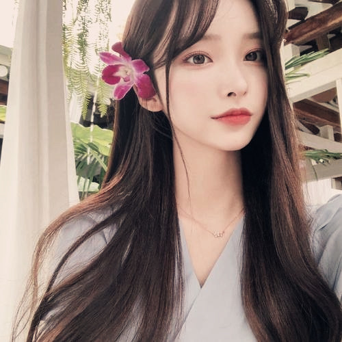 淡雅女生头像图片