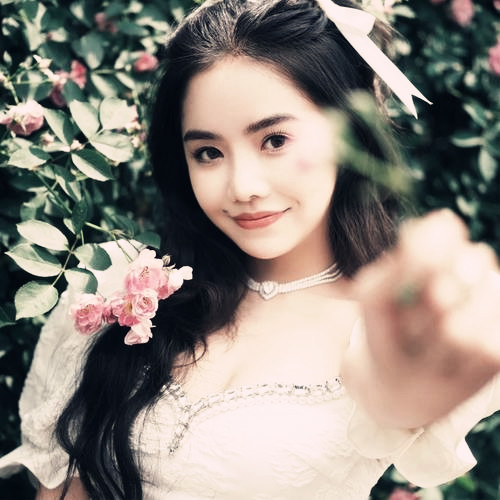 淡雅女生头像图片
