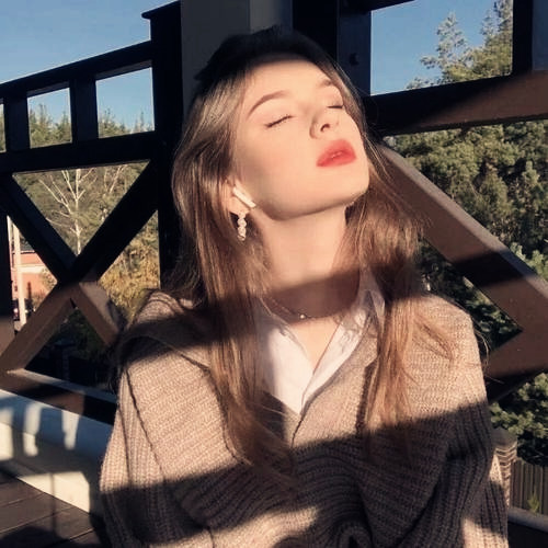 淡雅女生头像图片