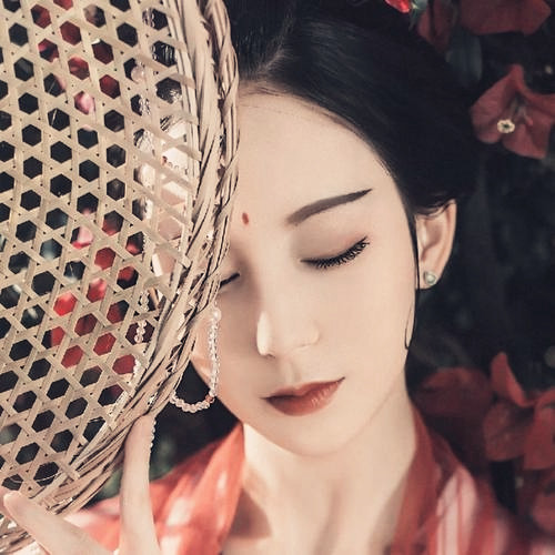淡雅女生头像图片