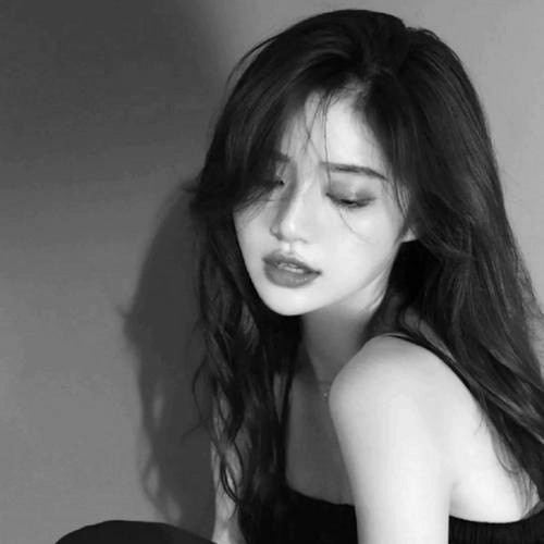 美女黑白头像图片