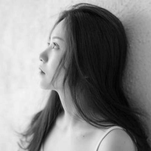 美女黑白头像图片