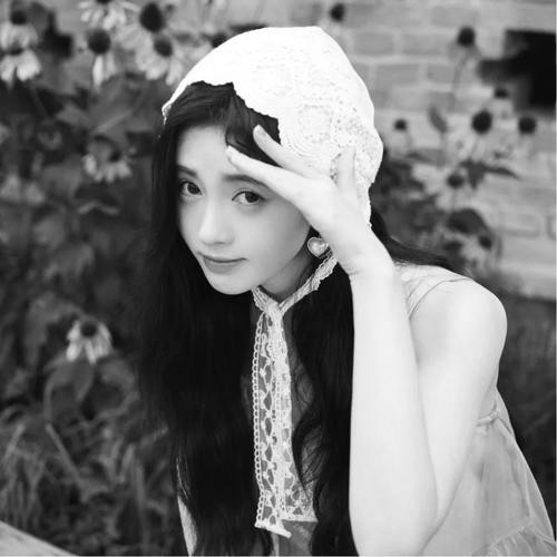 美女黑白头像图片