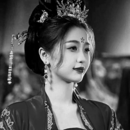 美女黑白头像图片