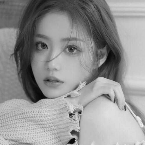 美女黑白头像图片