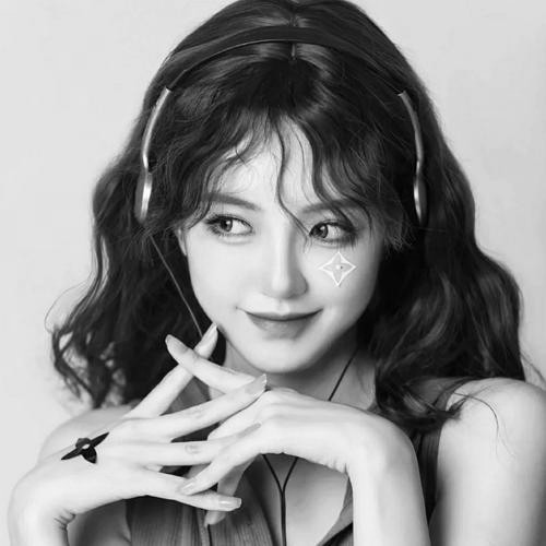 美女黑白头像图片