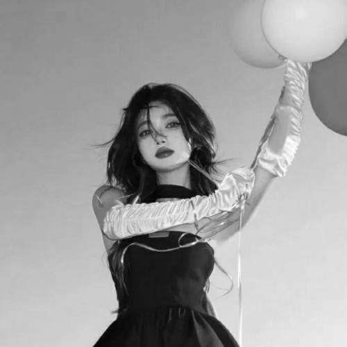美女黑白头像图片