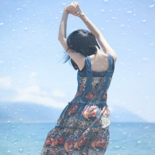 玻璃水珠唯美女生头像图片