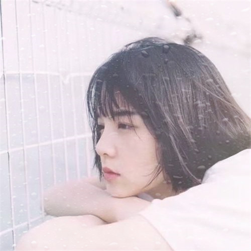 玻璃水珠唯美女生头像图片