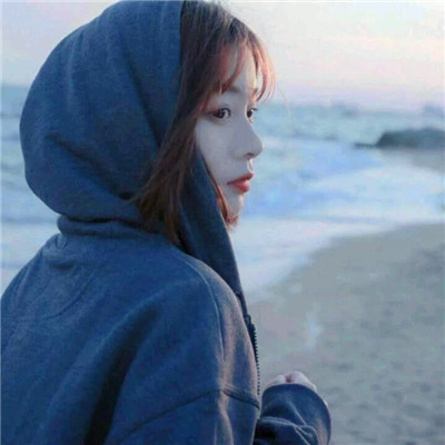 治愈系蓝色风格女生头像图片