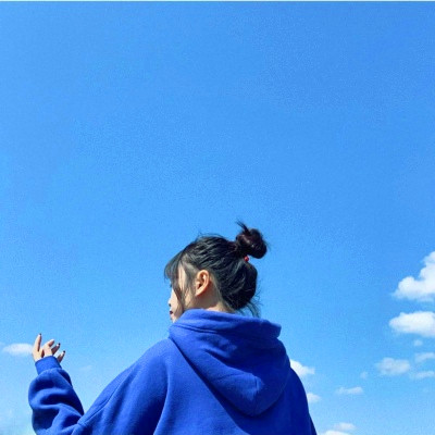 治愈系蓝色风格女生头像图片