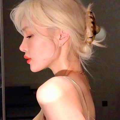 头像女INS高级质感好看图片