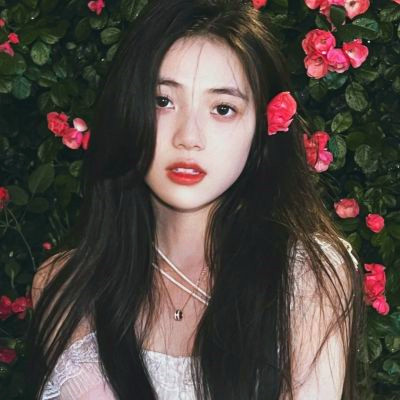 ins高级质感干净精致女生头像图片