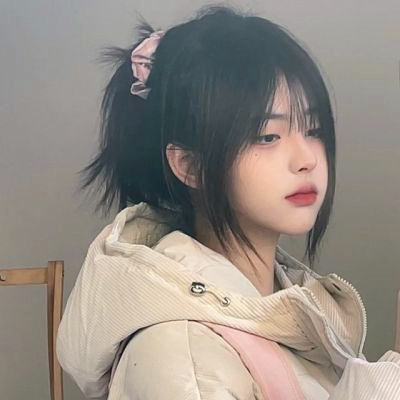 ins高级质感干净精致女生头像图片