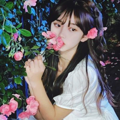ins高级质感干净精致女生头像图片