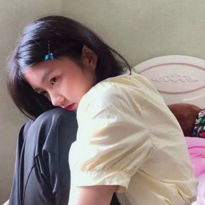 ins高级质感干净精致女生头像图片