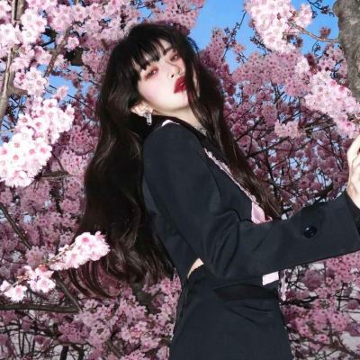 ins高级质感干净精致女生头像图片