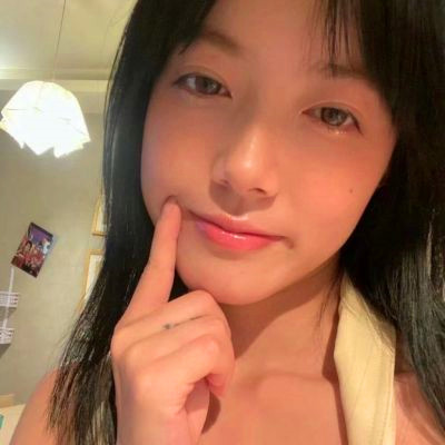 ins高级质感干净精致女生头像图片