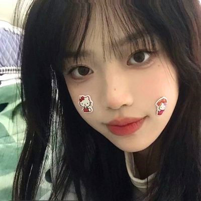 ins高级质感干净精致女生头像图片