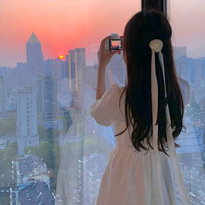 ins高级质感干净精致女生头像图片