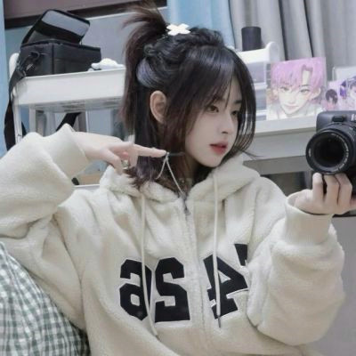 ins高级质感干净精致女生头像图片