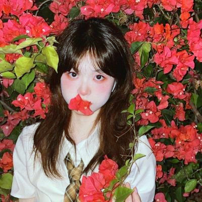 ins高级质感干净精致女生头像图片