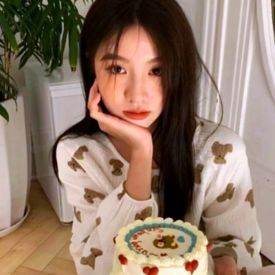ins高级质感干净精致女生头像图片