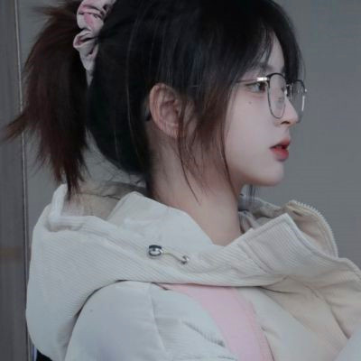ins高级质感干净精致女生头像图片