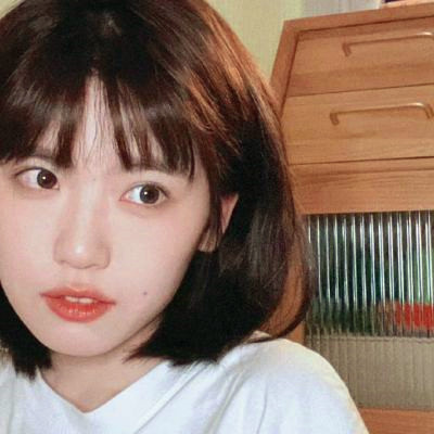 ins高级质感干净精致女生头像图片