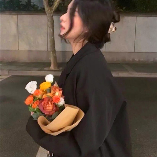 ins风高级质感女头像图片