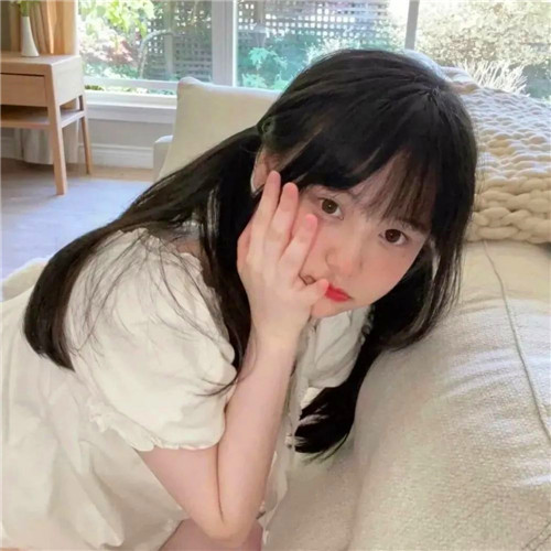 ins风高级质感女头像图片