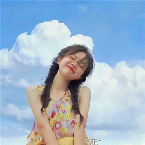 ins风高级质感女头像图片