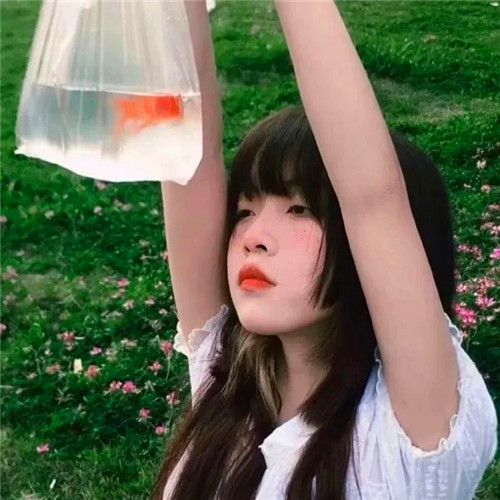 ins风高级质感女头像图片
