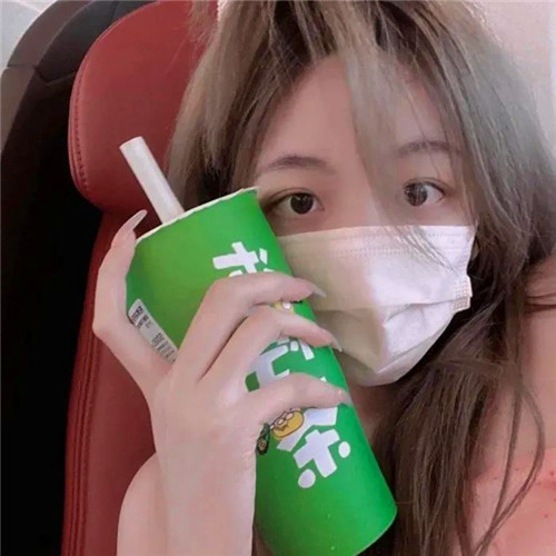 ins风高级质感女头像图片