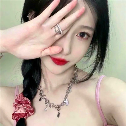 ins风高级质感女头像图片