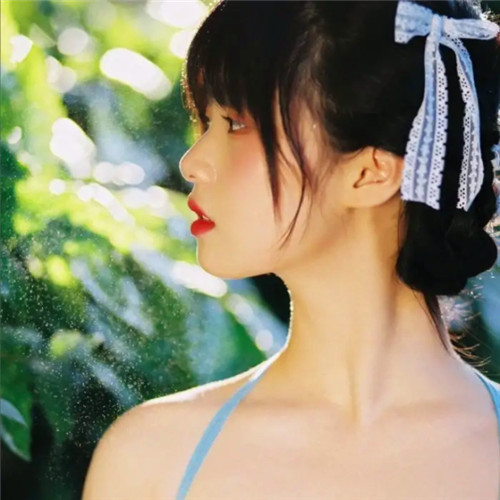 ins风高级质感女头像图片