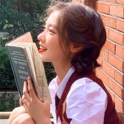 ins风高级质感女头像图片