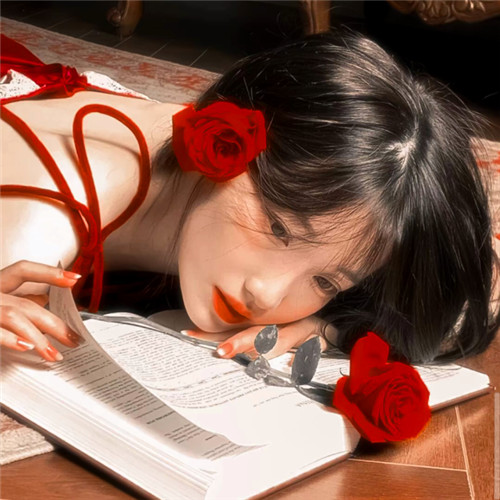 ins风高级质感女头像图片