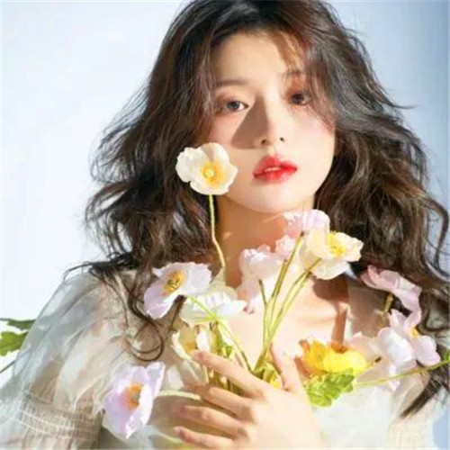 ins风高级质感女头像图片