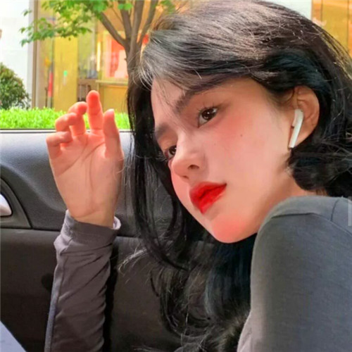 ins风高级质感女头像图片