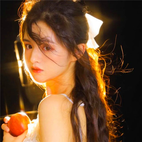 ins风高级质感女头像图片