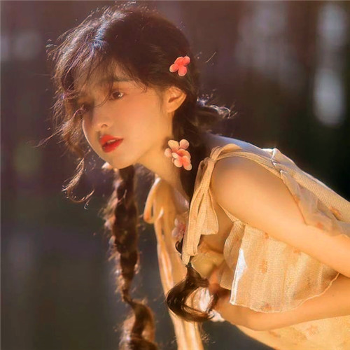 ins风高级质感女头像图片