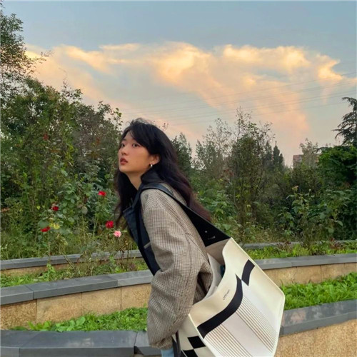 女头像真人ins高级质感