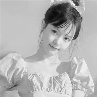 头像女ins高级质感黑白真人图片
