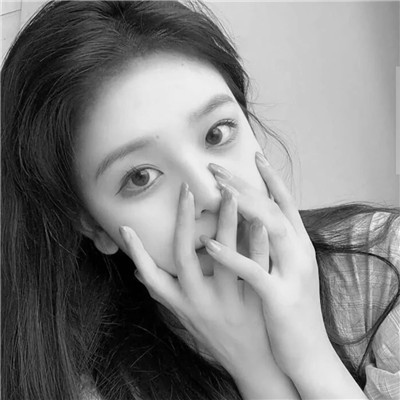 头像女ins高级质感黑白真人图片