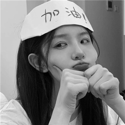 头像女ins高级质感黑白真人图片