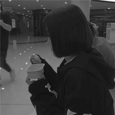 头像女ins高级质感黑白真人图片