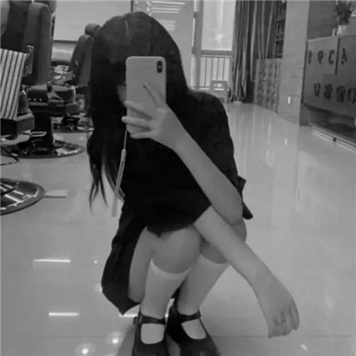 头像女ins高级质感黑白真人图片