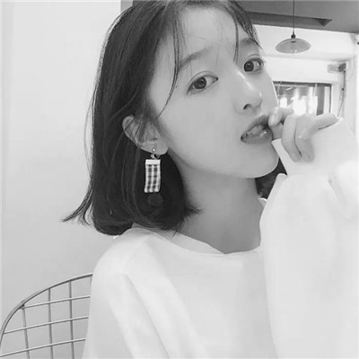 头像女ins高级质感黑白真人图片