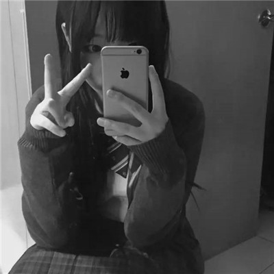 头像女ins高级质感黑白真人图片